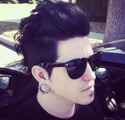 Craig Mabbitt's god damn LEGIT fucking army bitches