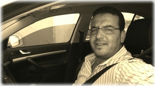 Agronomy and Phytiatry consultant.
العلماني المتعصب: يؤمن بحرية اللباس إلا الحجاب، ويحترم جميع الأديان إلا الإسلام.
