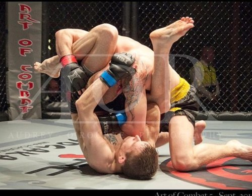 Passionate photographer who loves all things mma/car and football related... yes girls can like these things too :)
