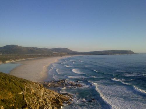 Providing information for those that want to live, buy, rent, invest or visit Noordhoek. A suburb near the Atlantic Ocean below Chapmans Peak in Cape Town