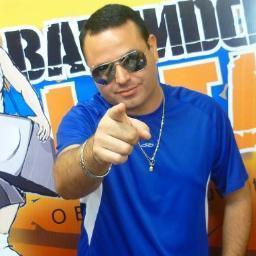 Fã Club criado para homenagear o melhor apresentador do mundo @Pedro_File_ do programa @Batendo_Lata S2 quem ama esse apresentador aperta esse follow! S2