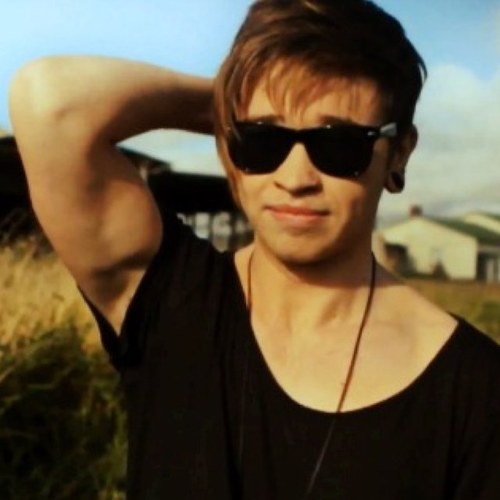 reece_4evafans's profile picture. Im Em and i own this Reece account! I love reece soooooo much! follow me!