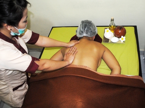 YeyeSkinCare's profile picture. Skin and Beauty Center|for ladies and gentlemen|herbal product|professional therapist|Visit us at Jln Ayani Utara No.145 Lumintang - Dps . Contact: 03613615000