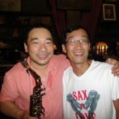 音楽やアイドル好き🎷サックス演奏配信やドラム演奏🥁推しは❣️ロックアイドル❣️ガンジャバンギラス(娘娘猫)。ガンジャ曲と岡田ケイスケ曲好き❗️ベーシスト❗️村田隆行&北添拓哉。歌手❗️植田真梨恵&千綿偉功。サックス❗️コー・サックスマン等。「ふわっち」でたまに演奏配信やってます🤲ポイ活情報も沢山ツイート🎁