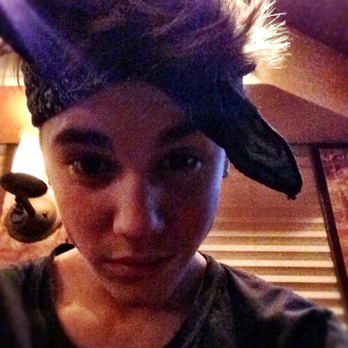 I WILL CATCH YOU IF YOU FALL! 
always @justinbieber