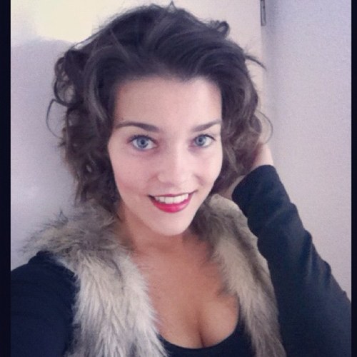 Tararizzo_'s profile picture. Theatermaken // Zee (land) //