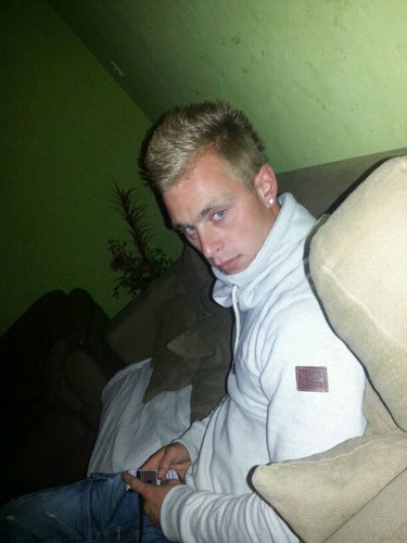 froggyboy7's profile picture. 2741FD8A