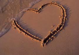 O amor sempre nos inspira ,a dizer coisas que nunca lemos ou aprendemos , pois simplesmente 
sentimos . http://t.co/vQoYo66RVp