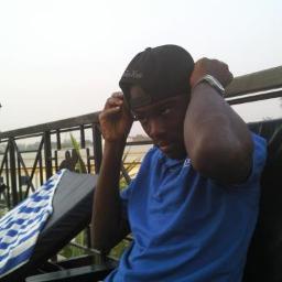 I neva panic during problems,i jux fix them.nd wat u call balln I call livn #manu  #trueTream #hated