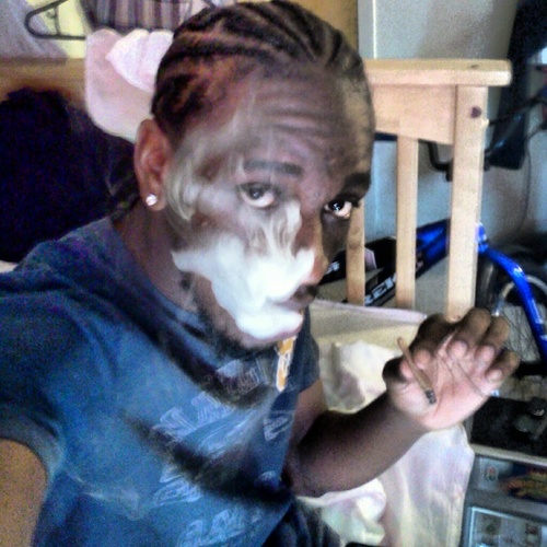 Go Follow these beautiful girls doe #TeamFollowBack ; )......@ni_gotti.... @AngThick....an my beautiful Twify shes bad @TheHoesLove_Ke