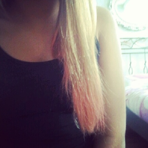 random tweeter enzo - 13 years old girl. - ik ben fan van the beatles, lord of the rings, harry potter and the hungergames. c: