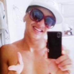 1º Fã Clube com um simples detalhe! Dedica amor eterno áh @RafinhaBixo follow - me ♥ ?