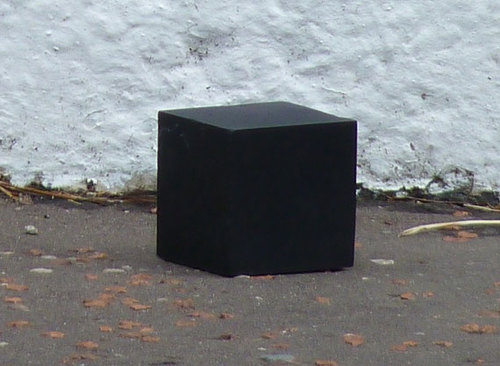 Boxy_Cube's profile picture. Am I a cube shaped box or a box shaped cube? Does it matter? No! Love me regardless, humans!