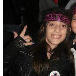 Amo os rebeldes,sou uma menina super legal e adoro fazer amigos novos !!!!
