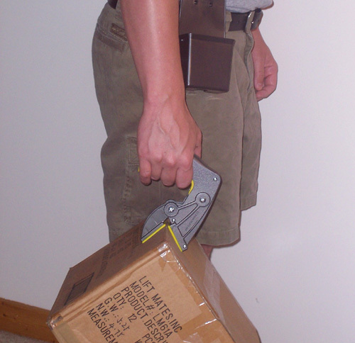 Innovative Box Lifting Tools that Save your Back! Lift a 40lb Box With Only One Hand! #ergonomics #supplychain