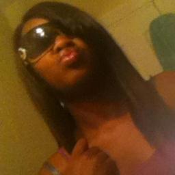 LadyyWalden's profile picture. fwm!