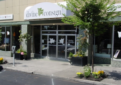 Fabulous 10,000sf showroom of gently-used upscale home furnishings.