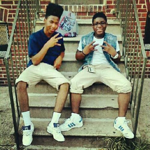 Im The Creator & Founder Of Young Wild And Free Support My Group #YWAF !! Who Not Living There Life Like That , Fuck Living YOLO Follow My Bro @ddh_zone5