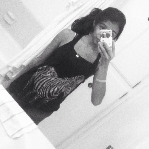 crazy; fun; kinda weird; preppy; pink; nice-ish; loves yuhh!! ;; kik me: hey_its_me_lila