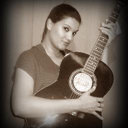 Gosto de musicas variadas e de cantar,gosto de passar momentos com amigos,gosto de ser feliz!!!!com pessoas ke amoooo!!!
