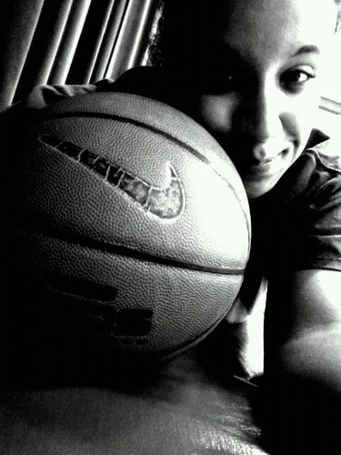 beautiful 19year old girl that loves to ball her heart out & chill with that special person;)