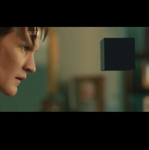 TheDoctorsCube's profile picture. I tried to kill the Doctor, sorry. #teamblackcube