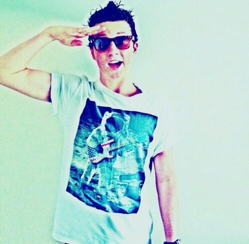 I love Josh Winnington. I am also his future girlfriend, so yea.