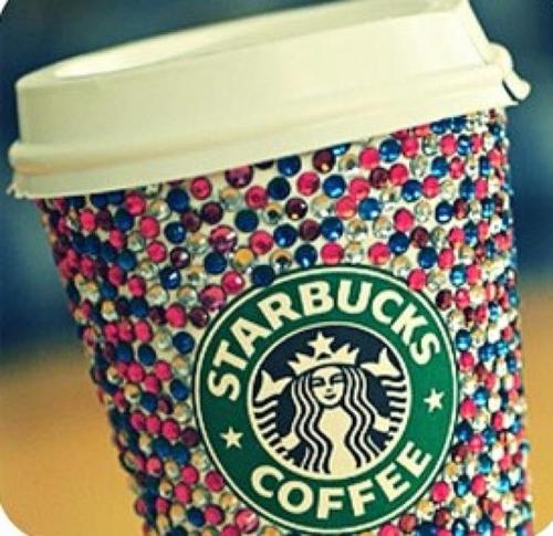 Macho no es que llega con cooca ligh ', si no con cafe start bucks