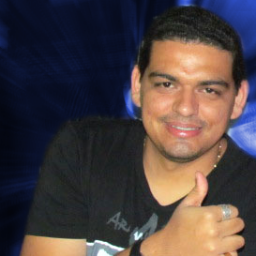 Para mim, UMA PESSOA COMUM. Para alguns, PRODUTOR DE EVENTOS. Para outros, NINGUÉM. • A CRÍTICA é o Imposto que pagamos pelo SUCESSO!