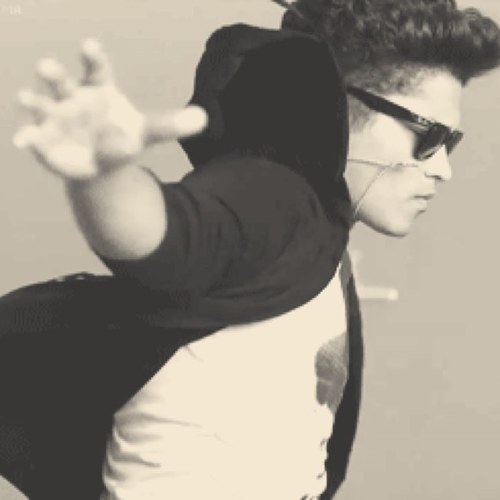 5 Things I Love: BRUNO. BRUNO. BRUNO. BRUNO. anddd BRUNO. :D #Hooligan Follow And Ask For One Back.. #BOK ❤️