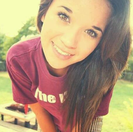 Girls And Boys Tweets ♥ Follow me for Awesome tweet daily^^ Tell ur friends too
