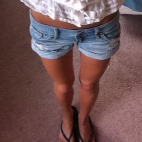Asking the thigh gap fairy for a fucking miracle.
 #fitspo #thinspo #mia CW: 146 GW: 135 GW2: 125 GW3: perfect