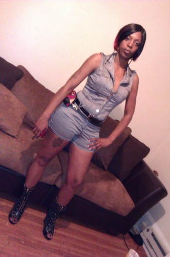 boutdatlife32's profile picture. just living life and loving it... #team shimmy. #team dj.  #team derrick.  my loves :)