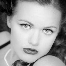 ashlanludden's profile picture. Pinup Model, Makeup Artist, Wife, and Animal Lover