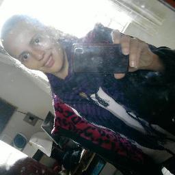 Às vezes sou engraçada, outras vezes sou séria; Às vezes sou menina, quase uma criança... e outras vezes sou bem mulher; Às vezes sou complicada e indecisa.