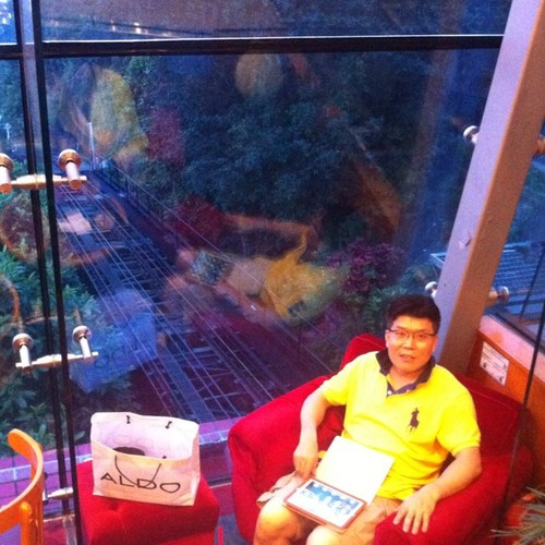 euro0919's profile picture. a