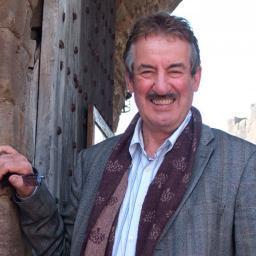 Hello all, I'm John Challis, you may remember me from playing Boycie from 'Only Fools & Horses' and its spin off The 'Green Green Grass'.