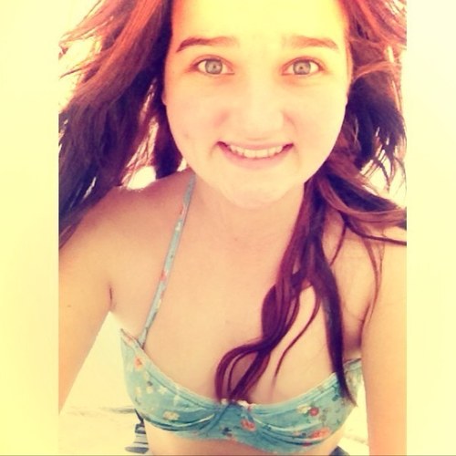 Hannah_Louise47's profile picture. love my boys @johnnyruffo @Justinbieber @reecemastin @onedirection  !! met johnny on the 15/1/12 he followed me on the 4/2/12 xoxoxo