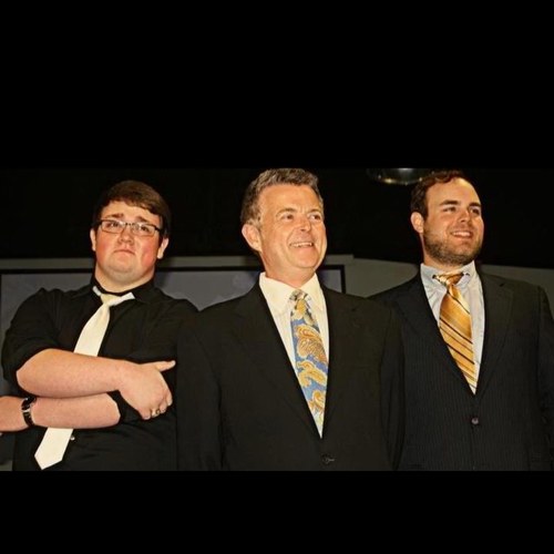 3 imperfect guys singing about 
our perfect Savior Jesus Christ.
Thom Rawls
Hunter Vandervort
Cole Rawls