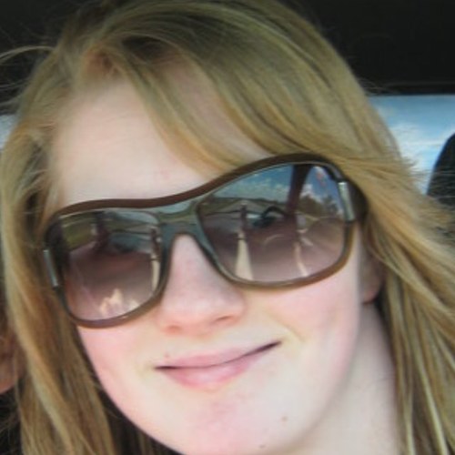 Caroline, 18. take me or leave me :)