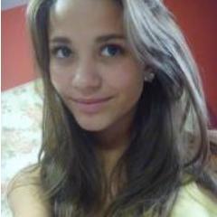 Tenho 16 anos, adoro musica, dança, sair, futebol. Soou Corinthiana. Sou simpatica, chata, legal e doida.