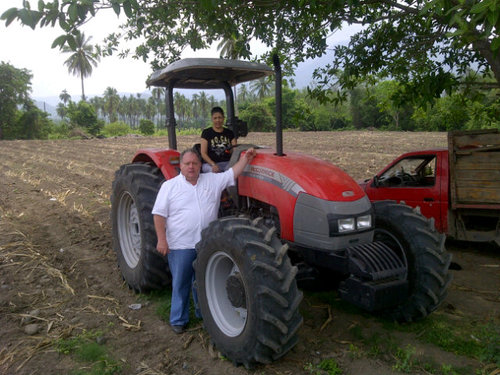 economista,agricultor,ex-consejero electoral de colima.me gusta el arte antiguo y la agricultura sustentable