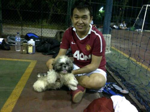 The official twitter of jesus's son.. I love Manchester United :)