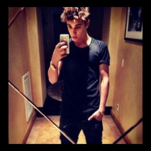 LazySwagJustin's profile picture. Hey im justin [Taken by the gorgues @Sell_Gomez_92