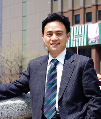 고려황칠은 국내 고유수종인 황칠제품 보급을 목적으로 설립, 새롭게 시작된 회사입니다. 천년의 신비를 가지고 있는 '황칠', 관심 가져보세요!! 저는 대표이사 한규황입니다 ^^