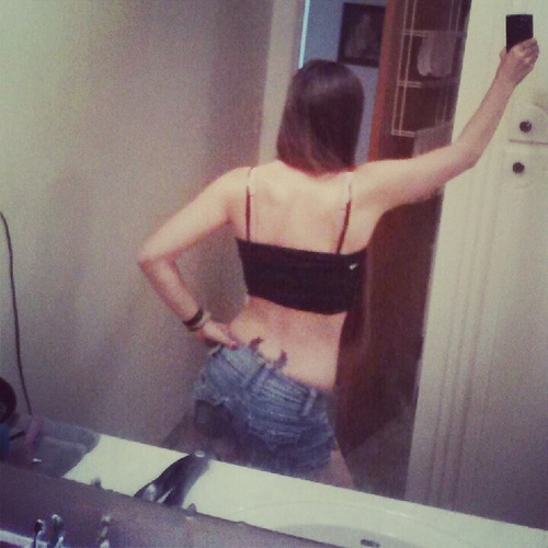 #it's lyfe shyt happens #TeamRed&&Black #Team single #TeamIDGAF #FollowIllFollowBack #TeamScorpio