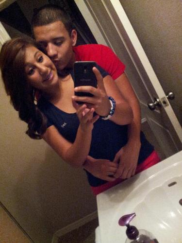 GO FOLLOW MY NEW TWITTER - @idosarahtwice !!!!