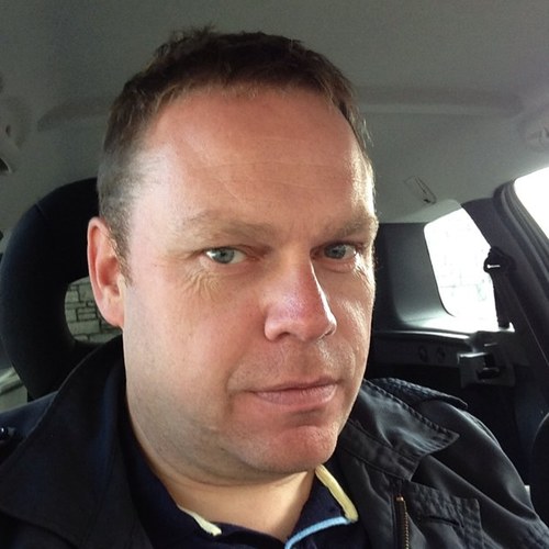 roundface41's profile picture. Singer songwriter with the band eastwood!