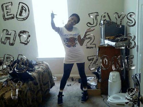 23StArSqUaD23's profile picture. wats up my Name is star wat u can call me an ima real ass can be hataz stay haten they treat me like a muda fucan celebertie but i love it~