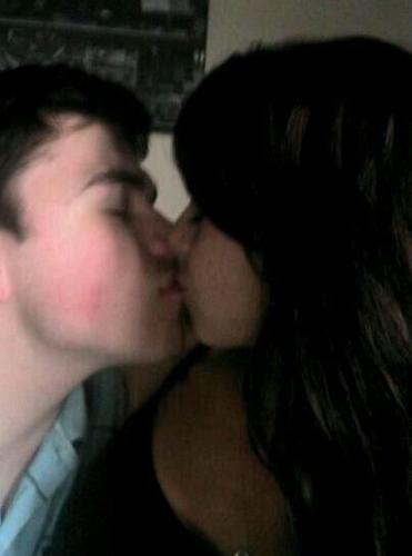 I'll follow back :)
18 yass :P, at Anniesland College 
love my amazing boyfriend Zander Mann, 1 year and 4 months